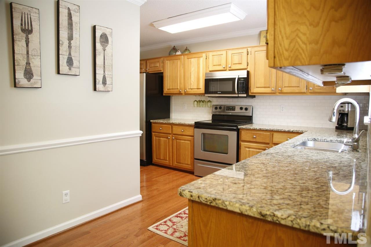 212 Kingsmill Road Cary, NC 27511 - Photo 9 of 25 Gallery Image 9