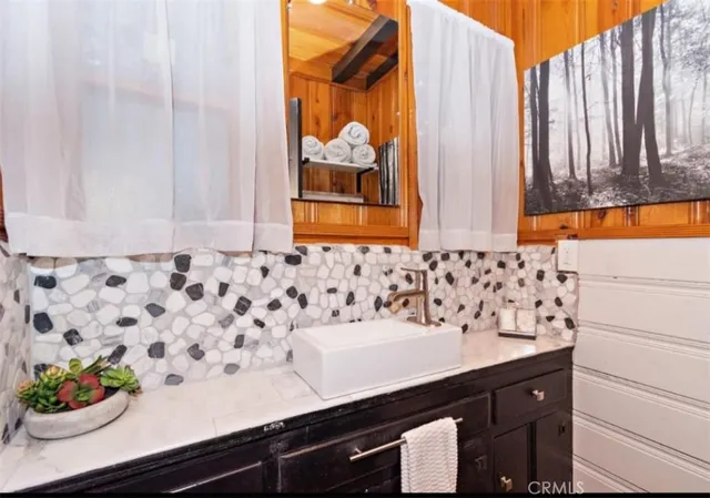 $1,850 | 638 Rose Hill Drive, Crestline, CA 92325