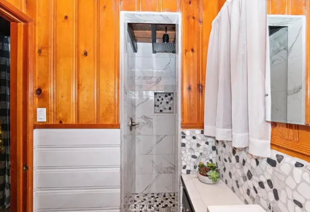 $1,850 | 638 Rose Hill Drive, Crestline, CA 92325