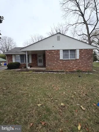 $2,300 | 17812 Washington Grove Lane, Gaithersburg, MD 20877