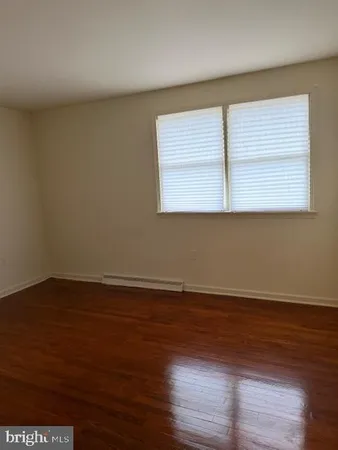 $2,300 | 17812 Washington Grove Lane, Gaithersburg, MD 20877