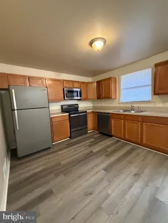 $2,300 | 17812 Washington Grove Lane, Gaithersburg, MD 20877