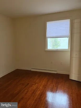 $2,300 | 17812 Washington Grove Lane, Gaithersburg, MD 20877