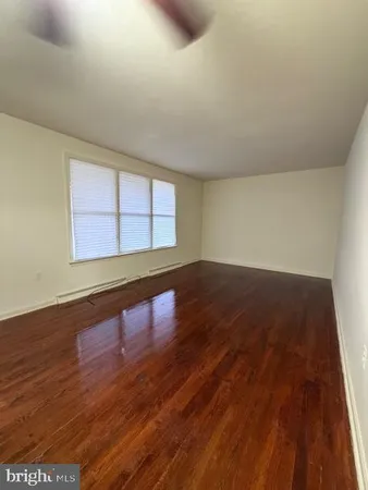 $2,300 | 17812 Washington Grove Lane, Gaithersburg, MD 20877