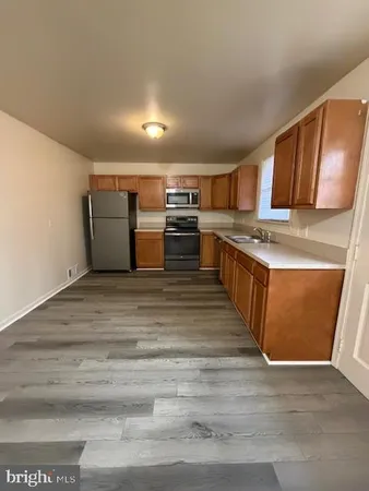 $2,300 | 17812 Washington Grove Lane, Gaithersburg, MD 20877