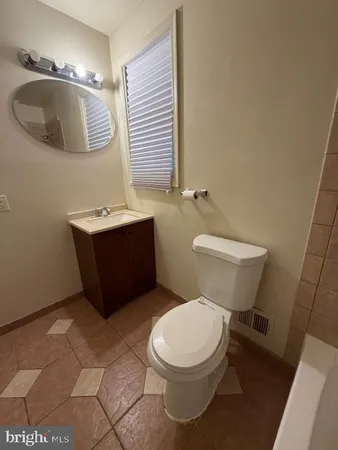 $2,300 | 17812 Washington Grove Lane, Gaithersburg, MD 20877