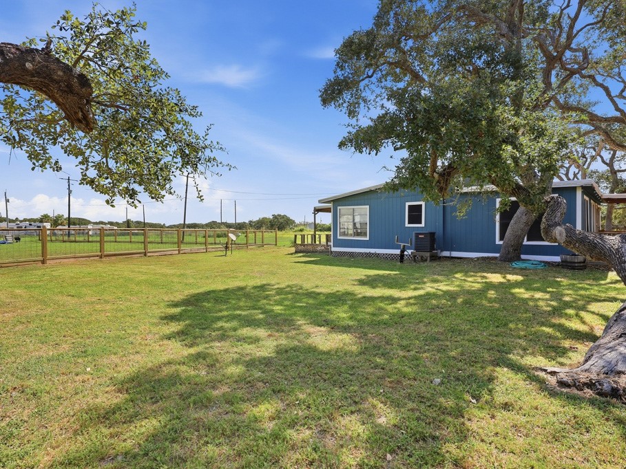 1410 South Mathis Street Rockport, TX 78382 - Photo 33 of 53 Gallery Image 33