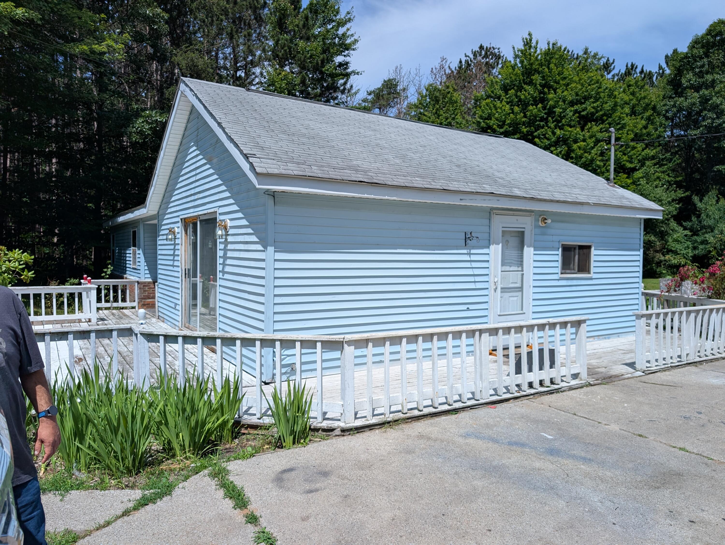 4460 West River Road Muskegon, MI 49445 - Photo 3 of 30 PXL_20260702_162636931.MP