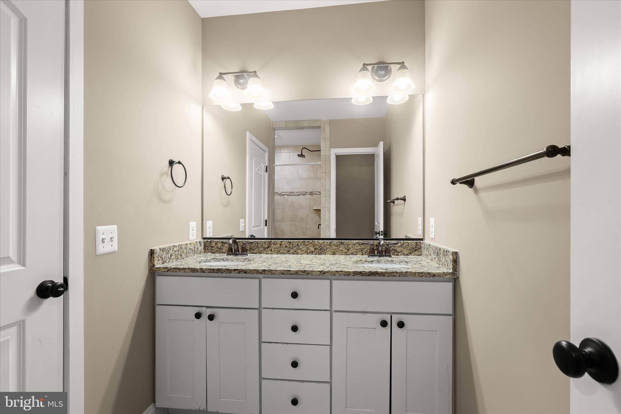 3000 Keswick Road Baltimore, MD 21211 - Photo 41 of 81 Primary En-Suite Full Bath