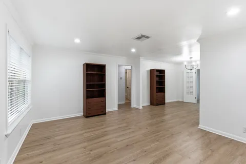 $499,000 | 5517 Aspen Street, Houston, TX 77081