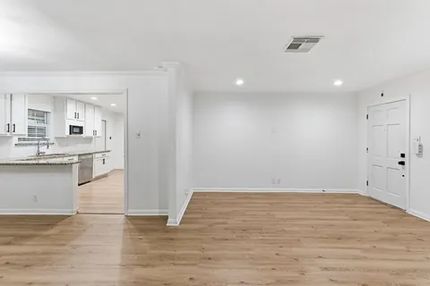 $499,000 | 5517 Aspen Street, Houston, TX 77081