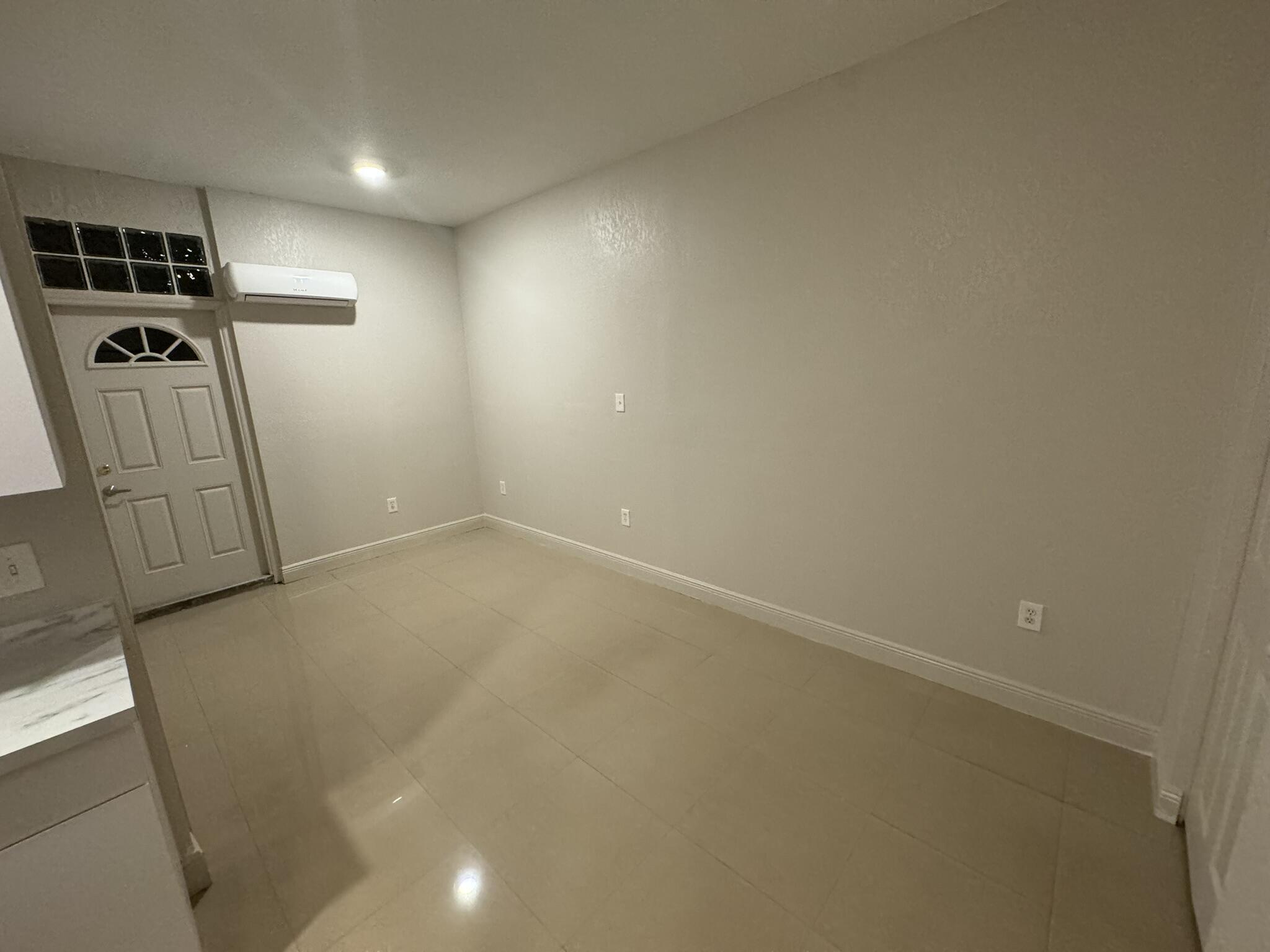 9033 Northwest 174th Street, Unit STUDIO Hialeah, FL 33018 - Photo 2 of 8 Great Room