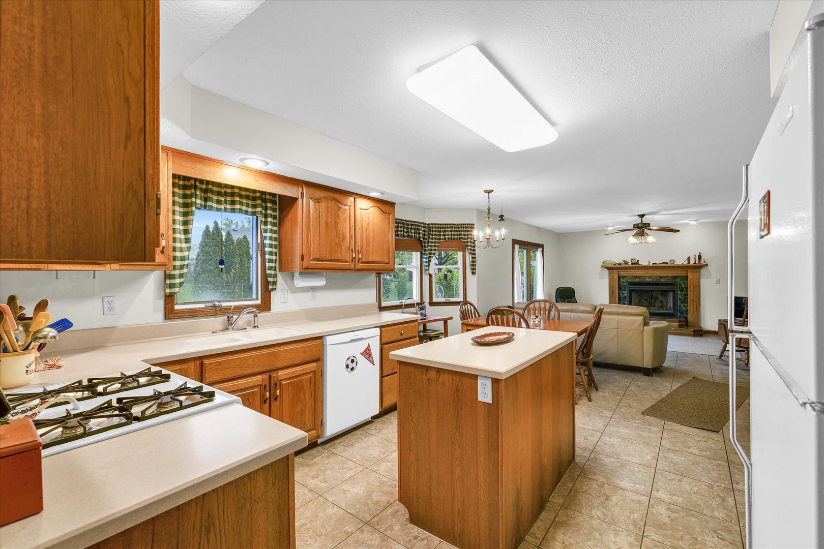 108 Ridge Road Mahomet, IL 61853 - Photo 14 of 32 Gallery Image 14