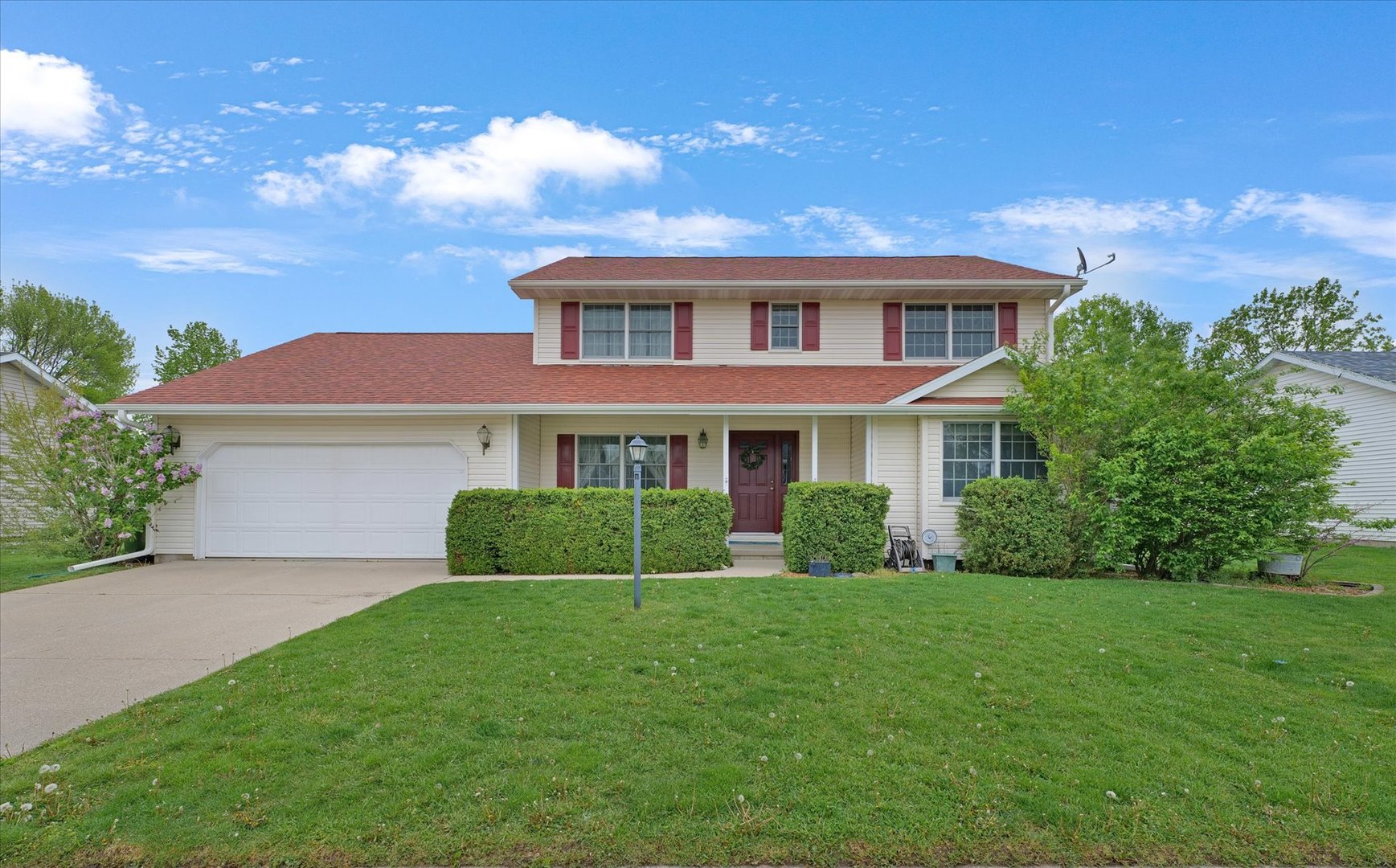 108 Ridge Road Mahomet, IL 61853 - Photo 2 of 32 Gallery Image 2