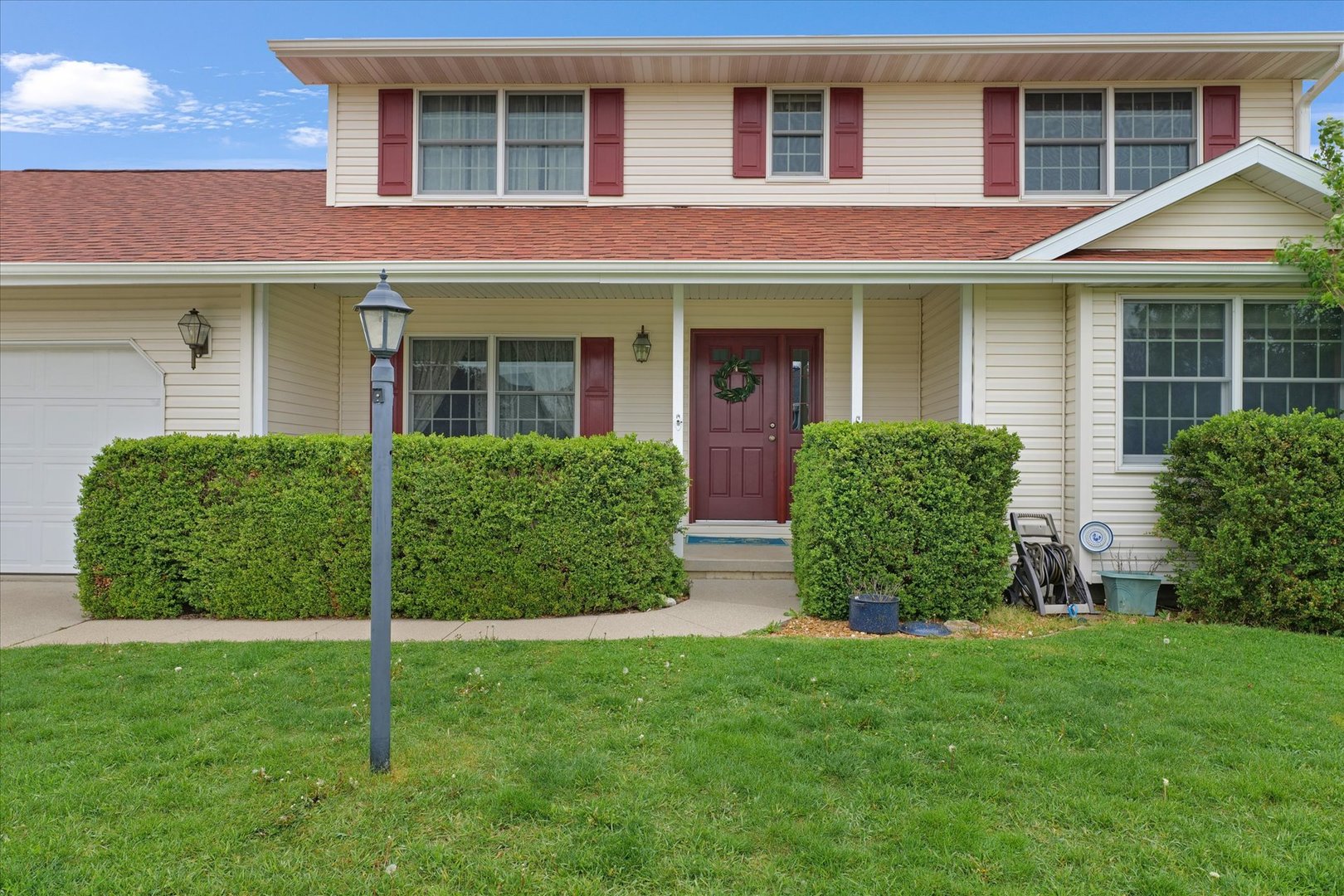 108 Ridge Road Mahomet, IL 61853 - Photo 4 of 32 Gallery Image 4