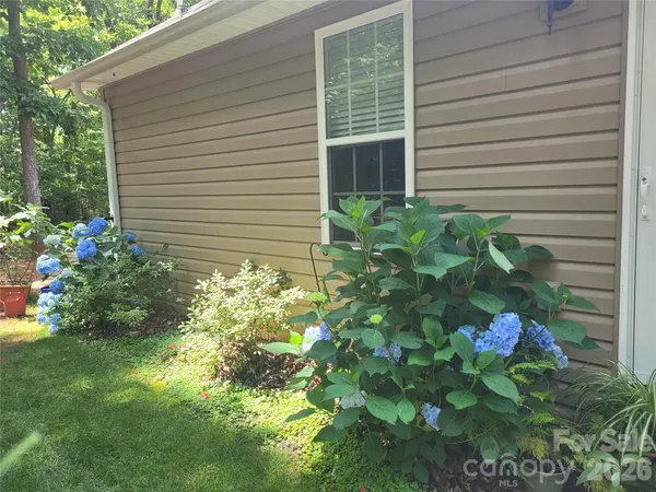 $375,000 | 160 Winsome Forest Drive, Nebo, NC 28761