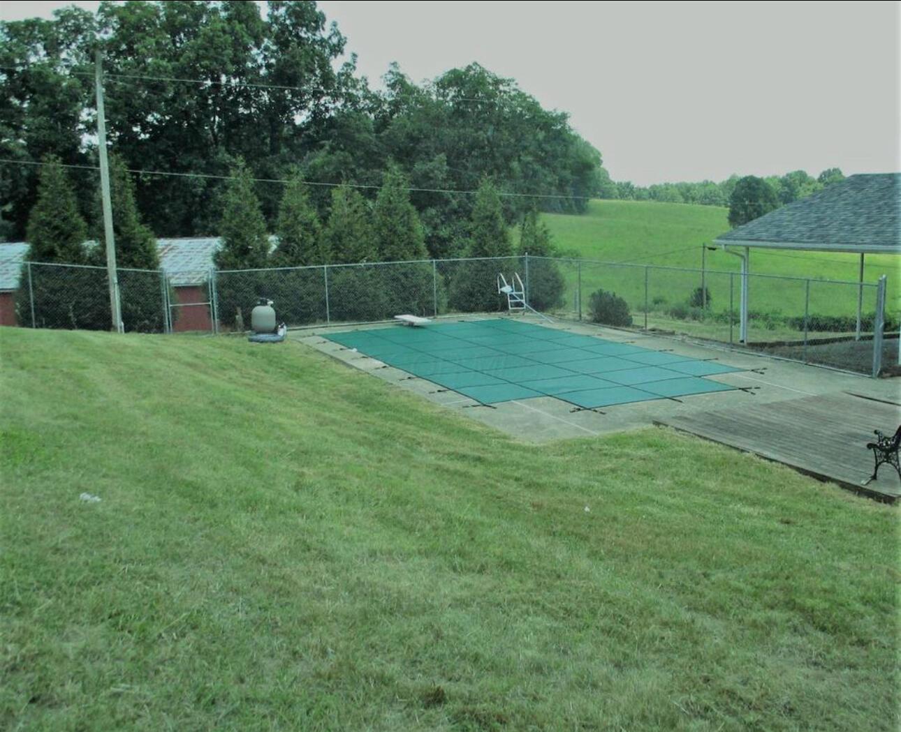 2999 5 Points Road Jackson, OH 45640 - Photo 7 of 52 Heavyweight solar pool cover