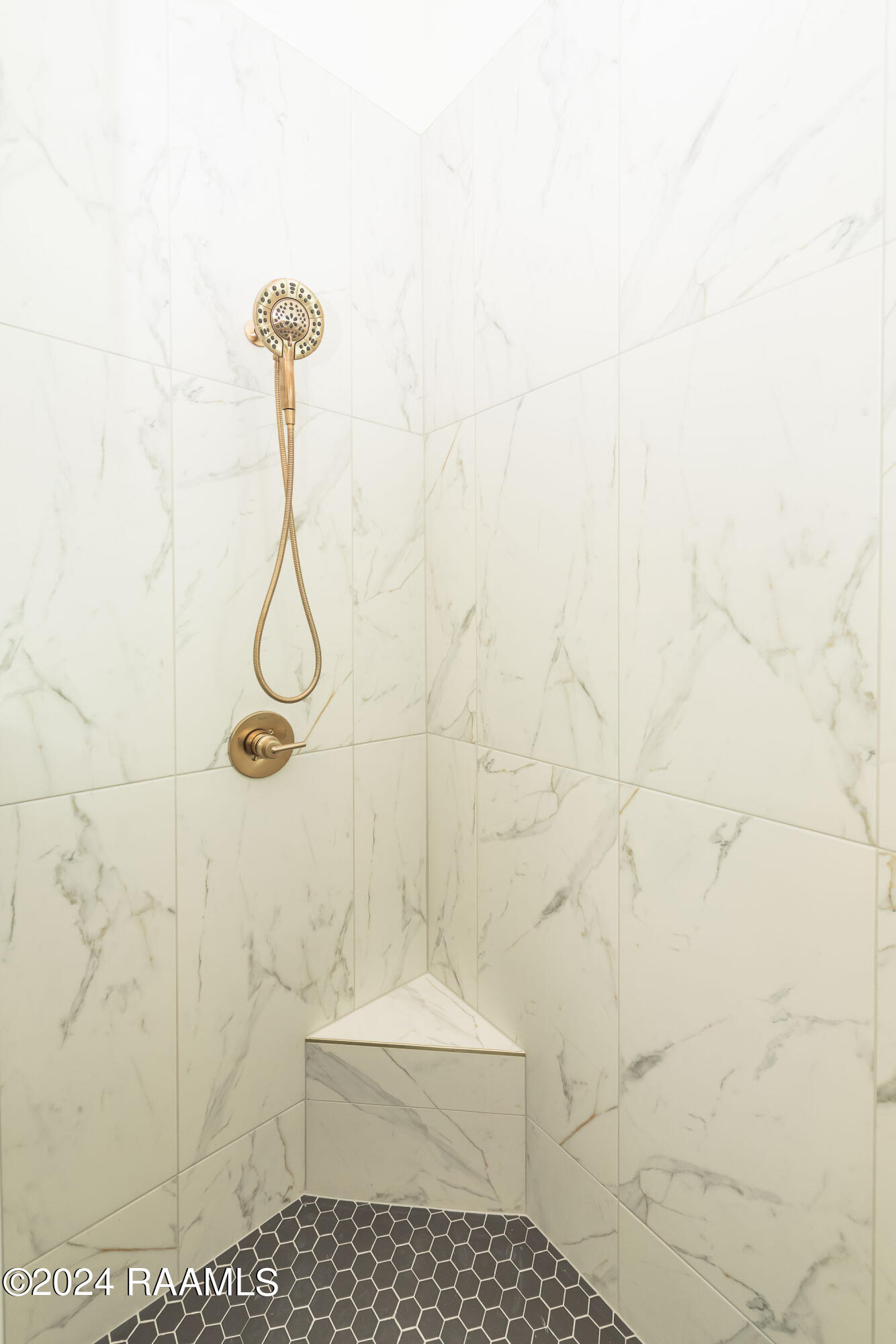 116 Spg Mdw Drive Broussard, LA 70518 - Photo 16 of 40 Master Shower