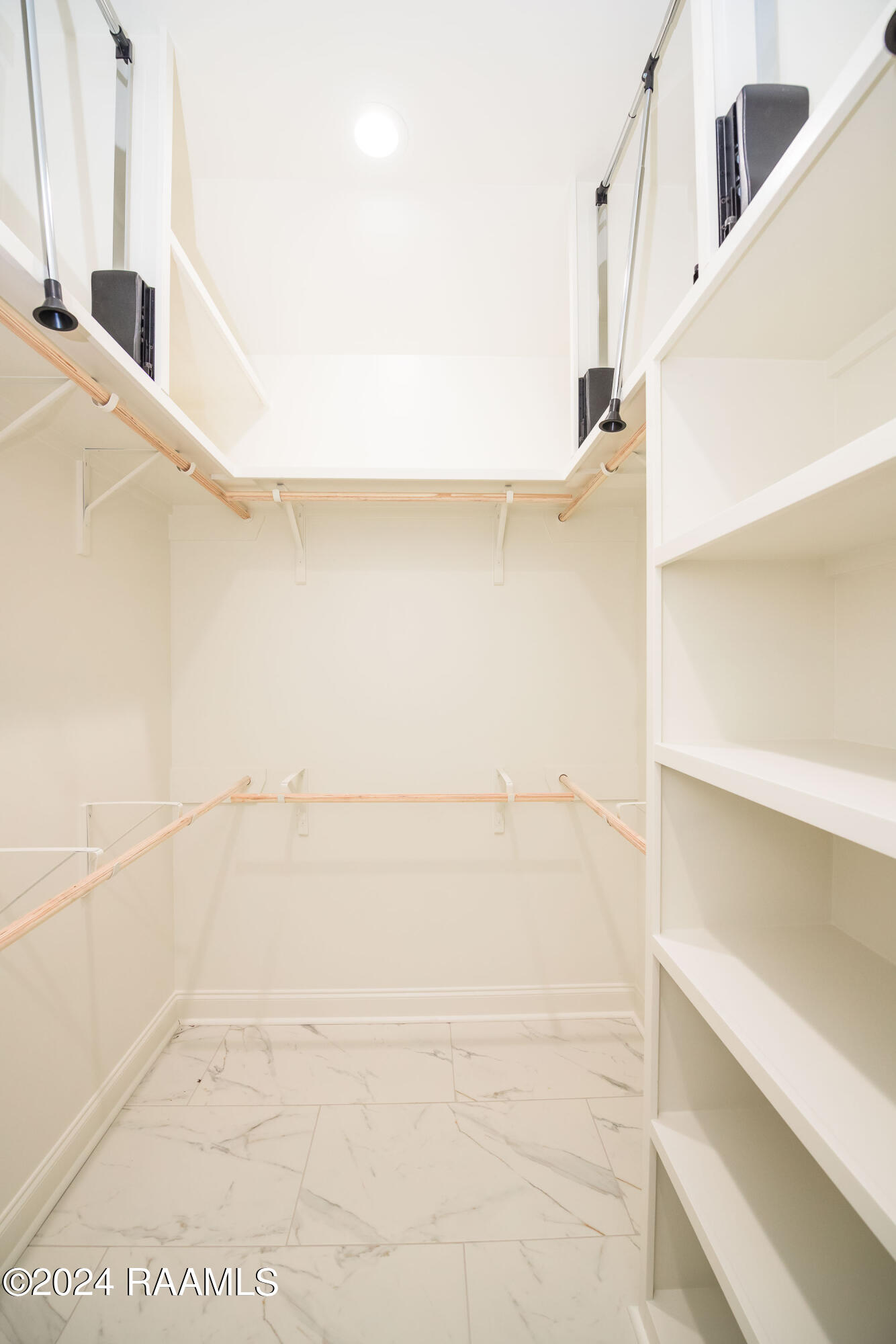 116 Spg Mdw Drive Broussard, LA 70518 - Photo 19 of 40 Master Closet