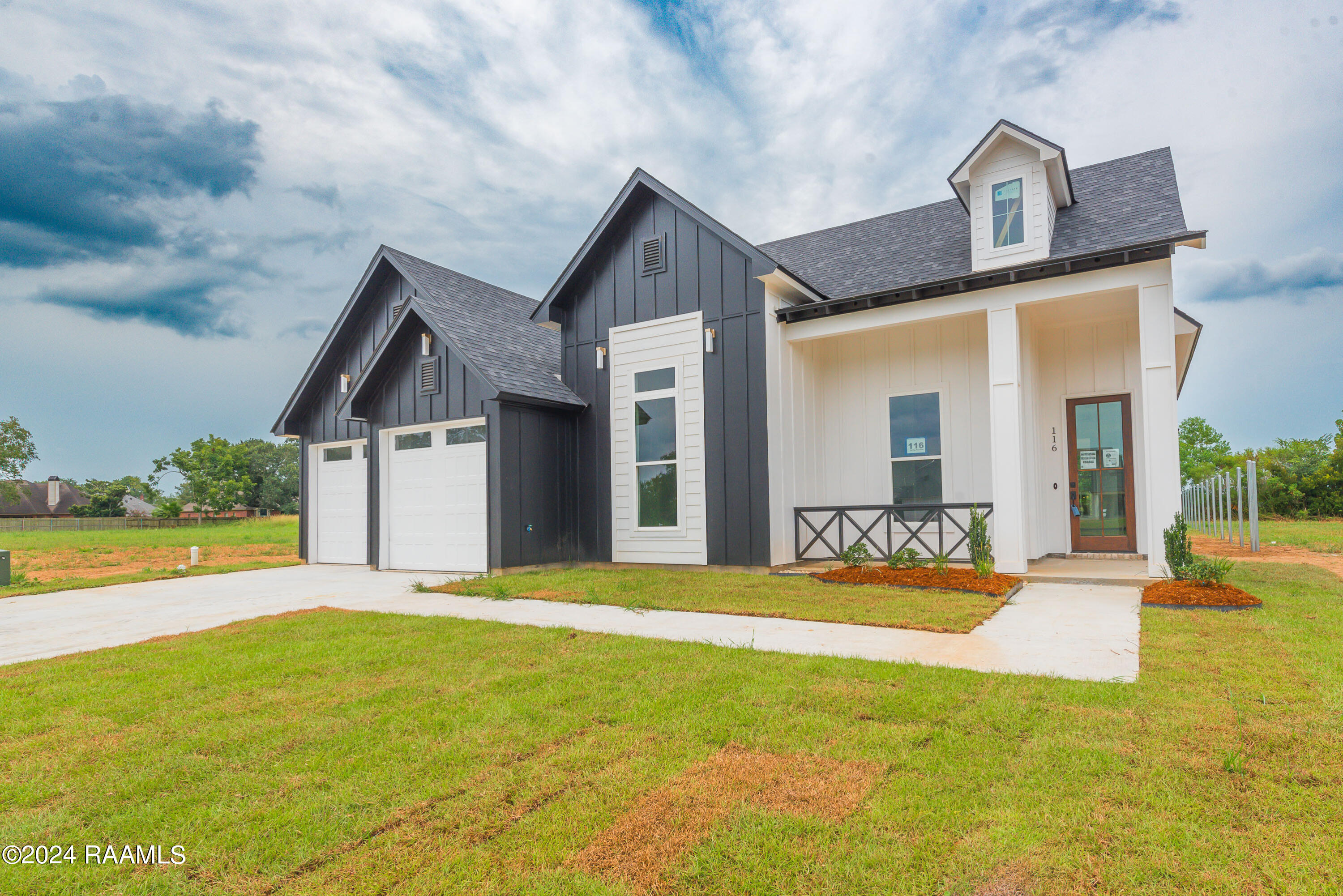 116 Spg Mdw Drive Broussard, LA 70518 - Photo 2 of 40 116 Spring Meadows