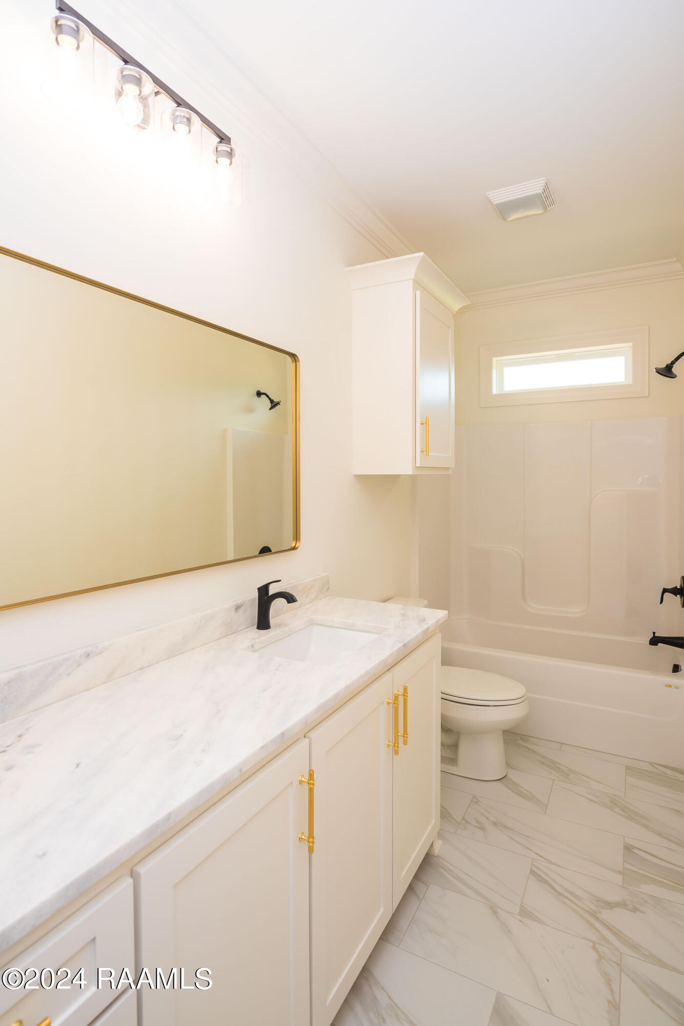 116 Spg Mdw Drive Broussard, LA 70518 - Photo 26 of 40 Spare Bathroom