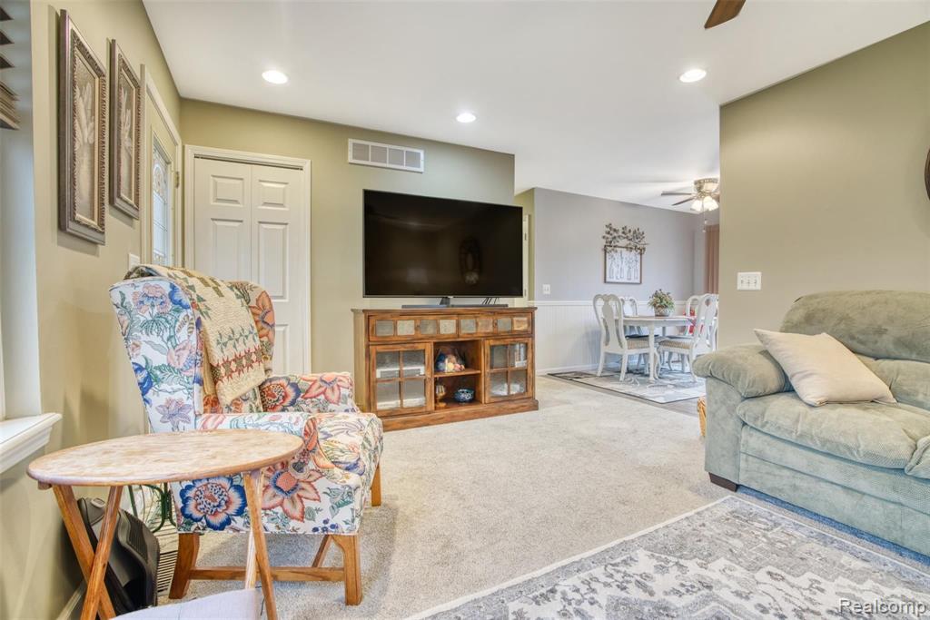 10285 Converse Road Fowlerville, MI 48836 - Photo 6 of 30