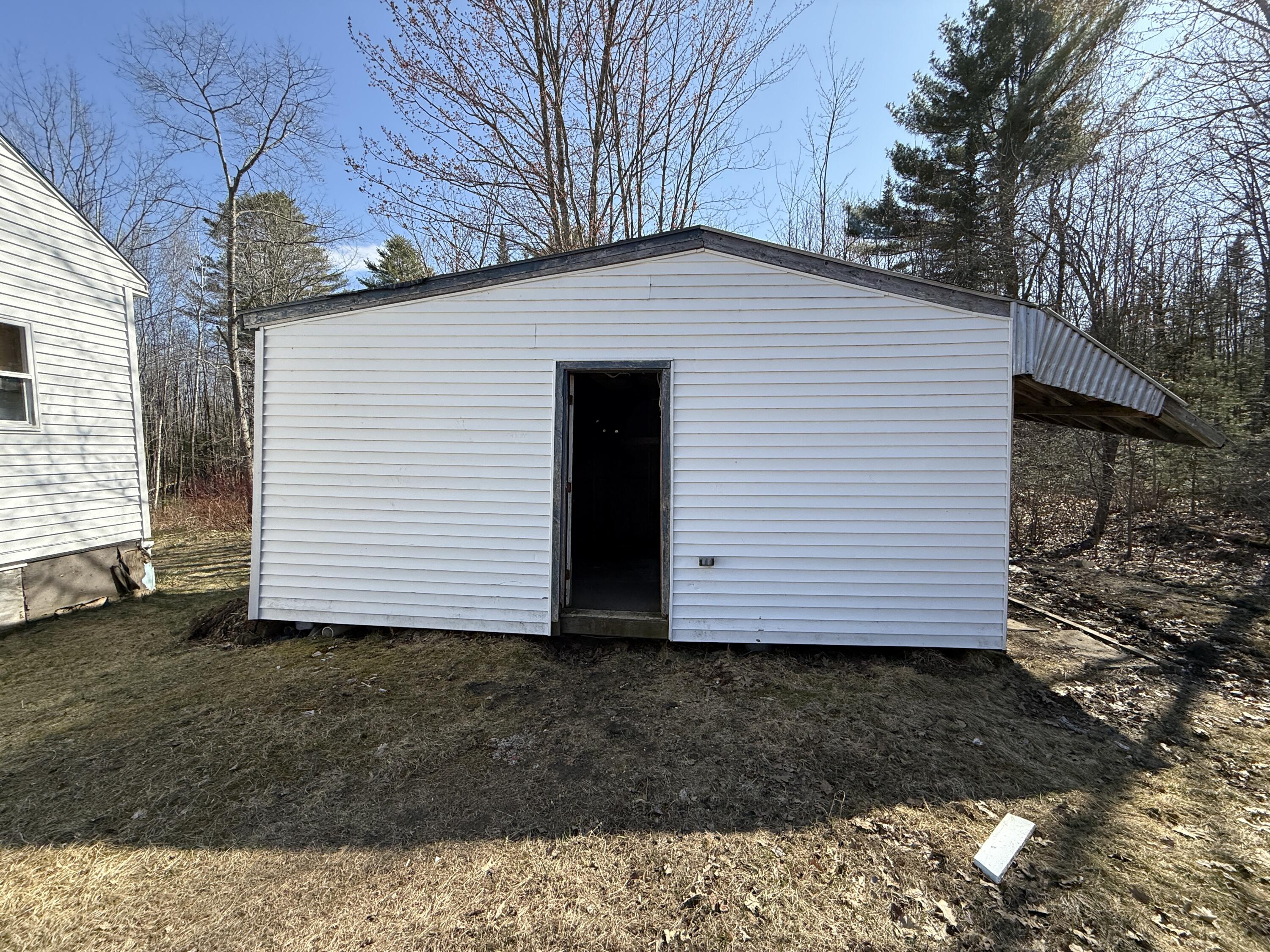 175 McNally Road Clinton, ME 04927 - Photo 6 of 13 Exterior