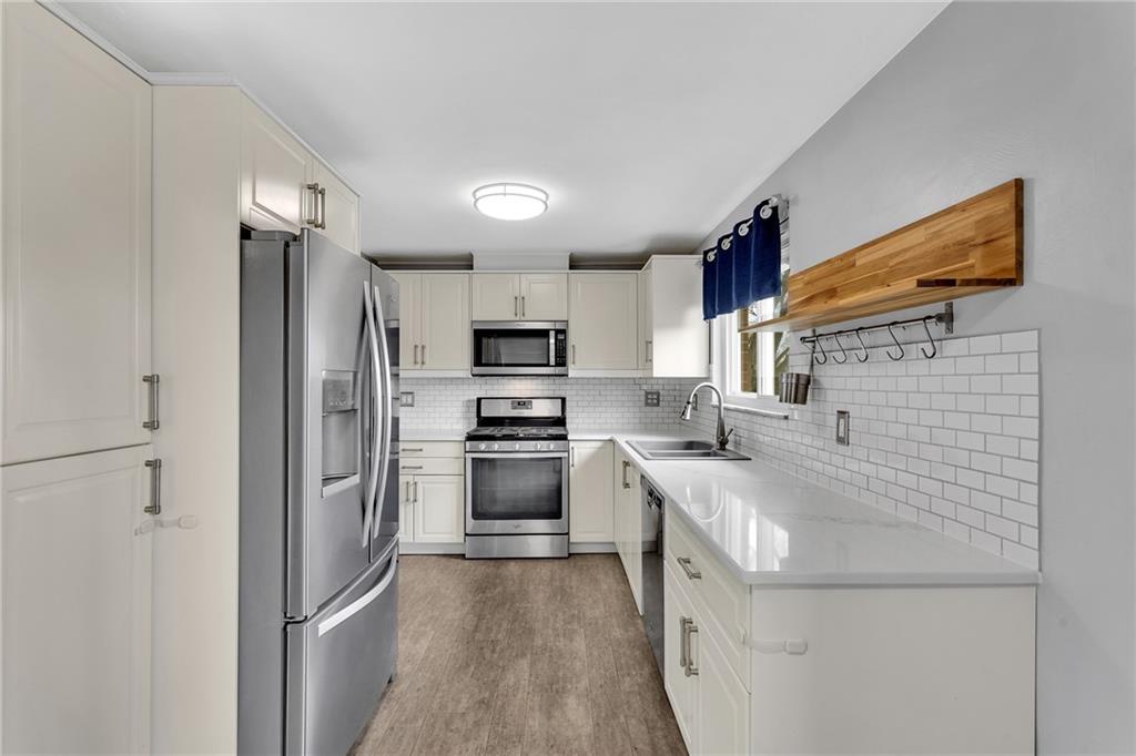 611 Blueberry Road Monroeville, PA 15146 - Photo 11 of 34 Gallery Image 11