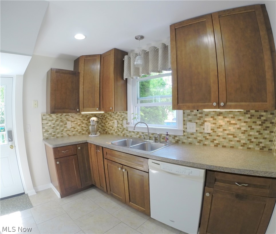 105 Nye Road Painesville, OH 44077 - Photo 9 of 30 Gallery Image 9