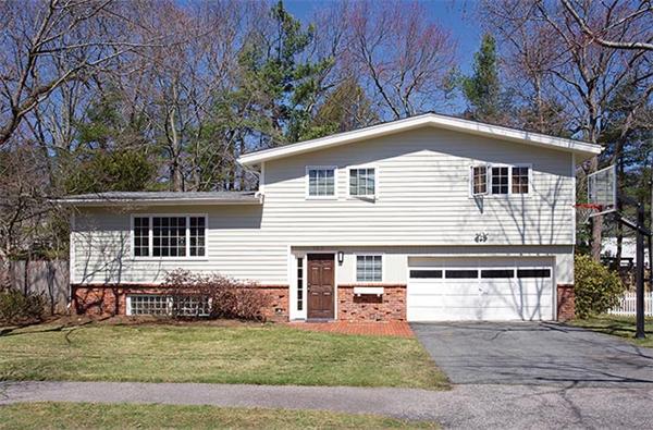 102 Harwich Road Newton, MA 02467 - Photo 2 of 8