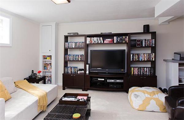 102 Harwich Road Newton, MA 02467 - Photo 7 of 8