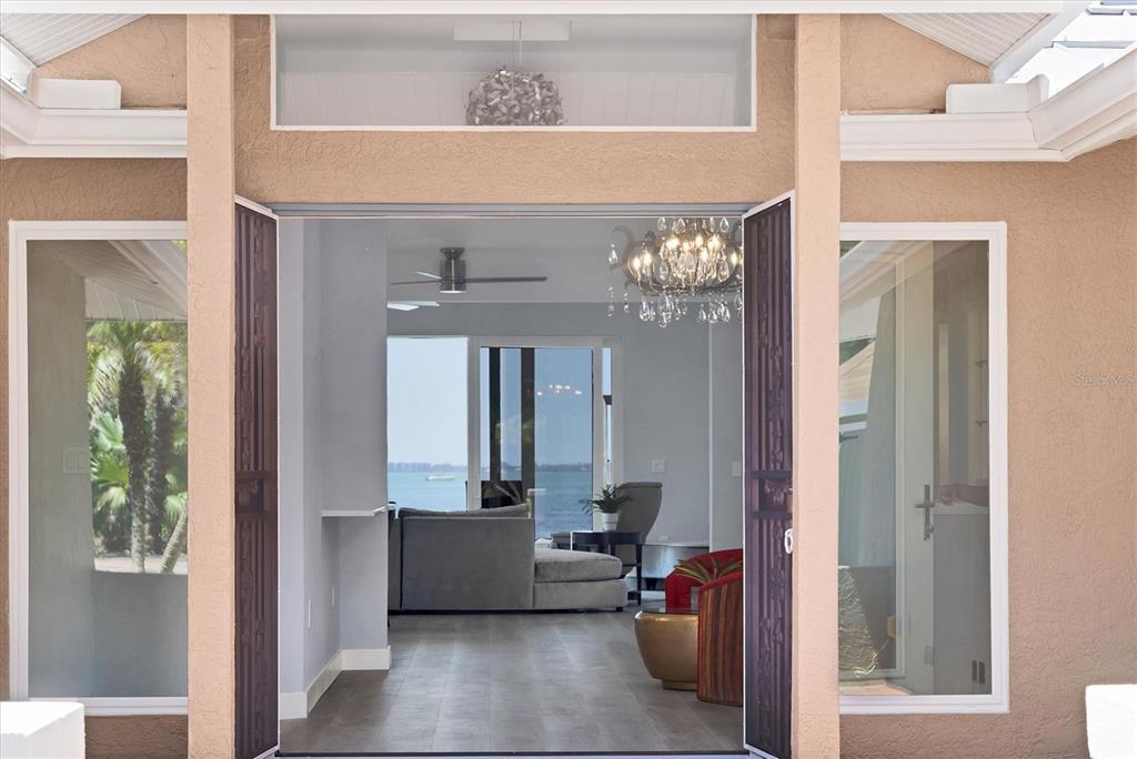 3931 Bay Shore Road Sarasota, FL 34234 - Photo 11 of 60