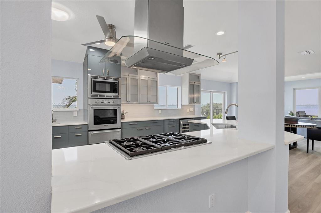 3931 Bay Shore Road Sarasota, FL 34234 - Photo 17 of 62