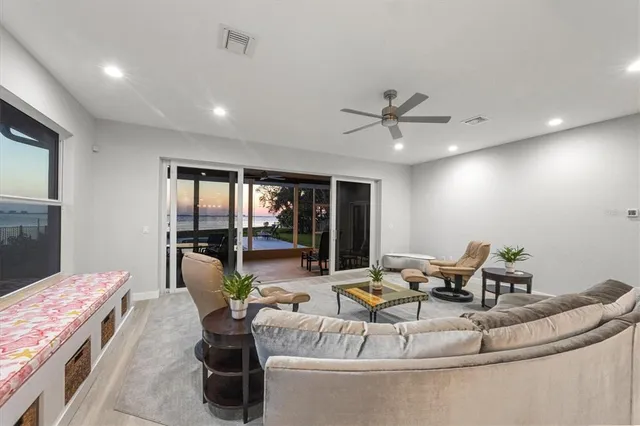 $3,250,000 | 3931 Bay Shore Road, Sarasota, FL 34234