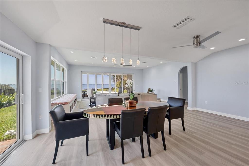 3931 Bay Shore Road Sarasota, FL 34234 - Photo 19 of 60