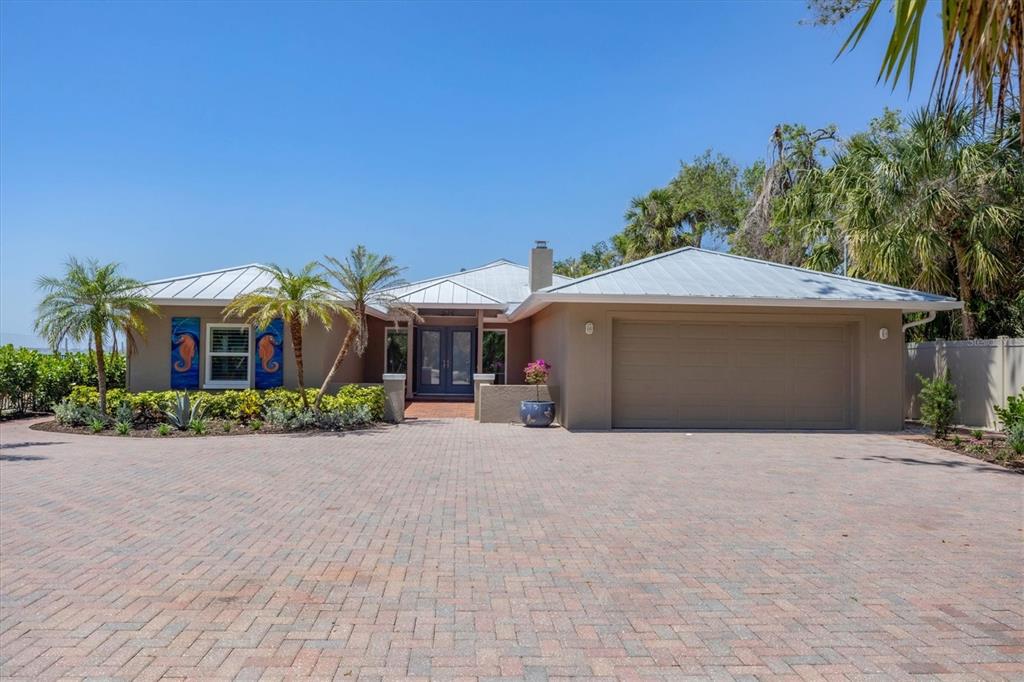 3931 Bay Shore Road Sarasota, FL 34234 - Photo 2 of 60