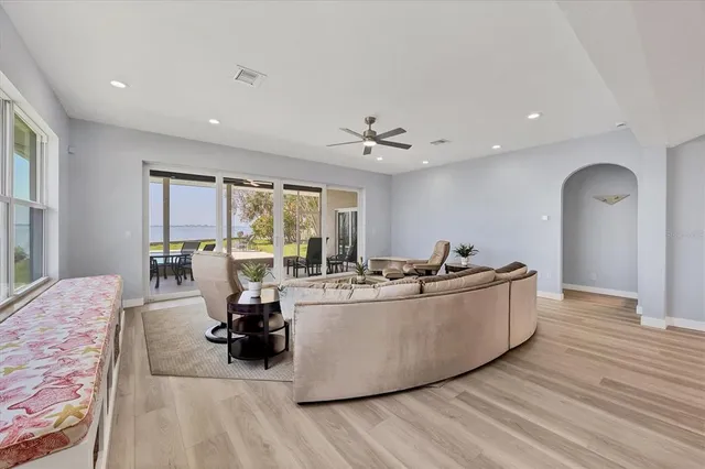 $3,250,000 | 3931 Bay Shore Road, Sarasota, FL 34234