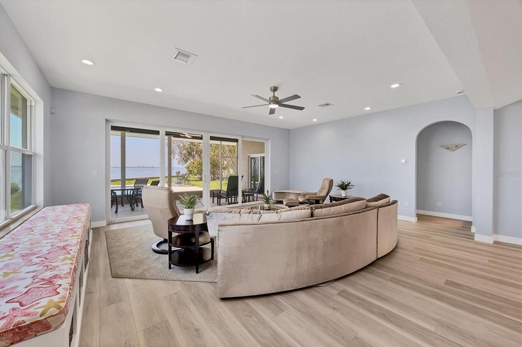 3931 Bay Shore Road Sarasota, FL 34234 - Photo 21 of 62