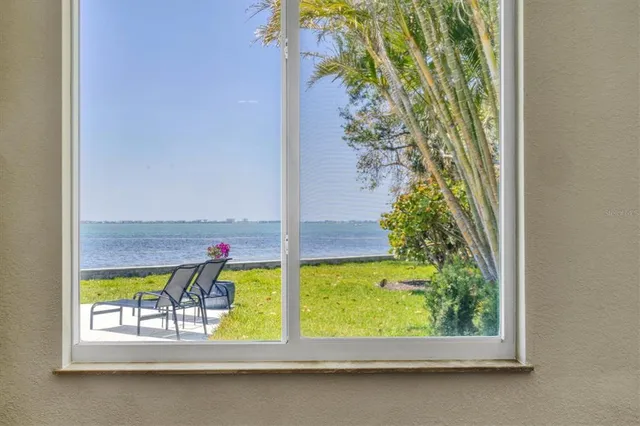 $3,250,000 | 3931 Bay Shore Road, Sarasota, FL 34234