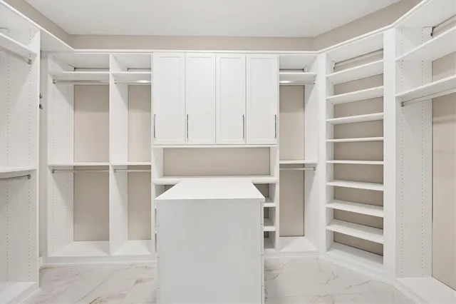 $3,250,000 | 3931 Bay Shore Road, Sarasota, FL 34234