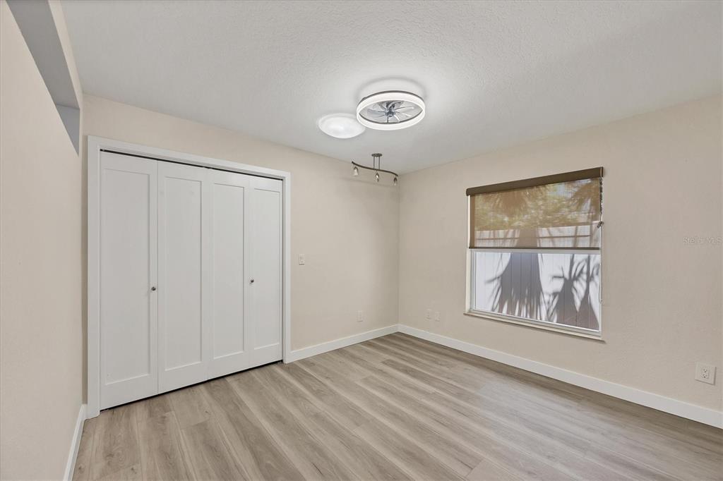 3931 Bay Shore Road Sarasota, FL 34234 - Photo 35 of 60