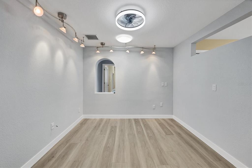 3931 Bay Shore Road Sarasota, FL 34234 - Photo 41 of 60