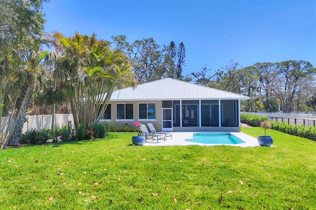 3931 Bay Shore Road Sarasota, FL 34234 - Photo 49 of 62