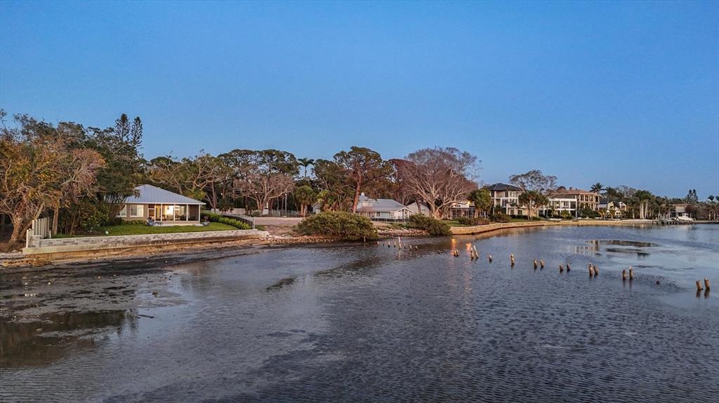 3931 Bay Shore Road Sarasota, FL 34234 - Photo 52 of 62