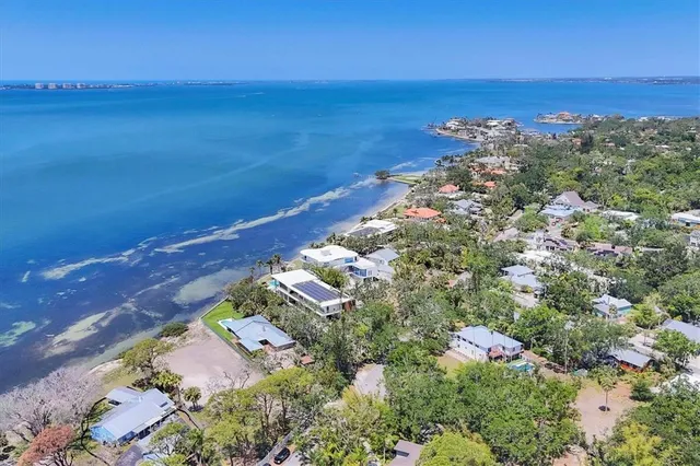 $3,250,000 | 3931 Bay Shore Road, Sarasota, FL 34234