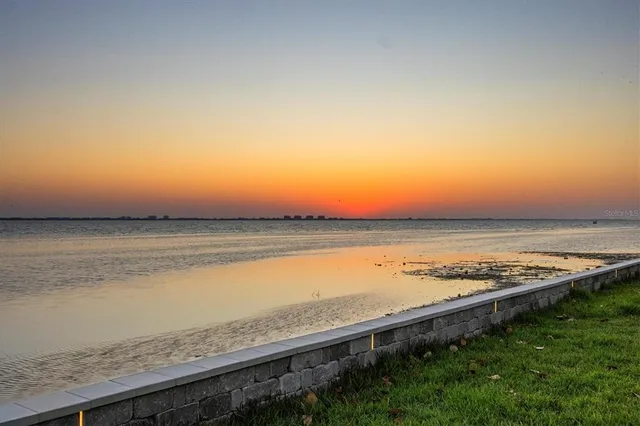 $3,250,000 | 3931 Bay Shore Road, Sarasota, FL 34234