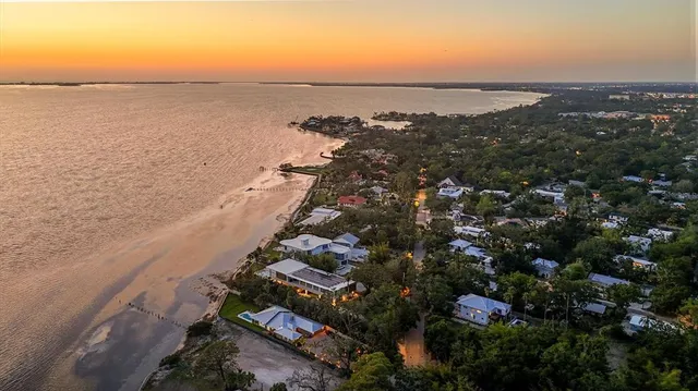 $3,250,000 | 3931 Bay Shore Road, Sarasota, FL 34234