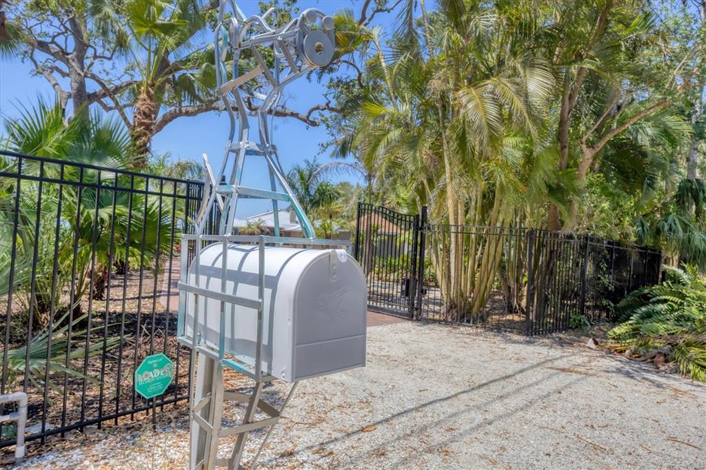 3931 Bay Shore Road Sarasota, FL 34234 - Photo 58 of 60