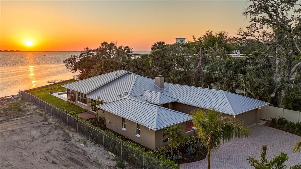 3931 Bay Shore Road Sarasota, FL 34234 - Photo 6 of 60