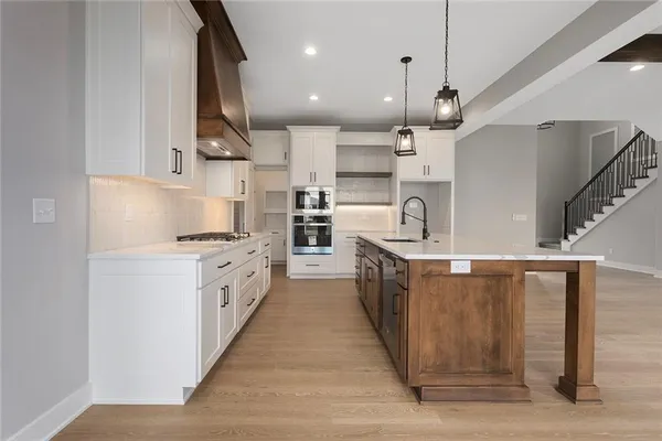 $639,900 | 13610 Northeast 114th Place, Kearney, MO 64060